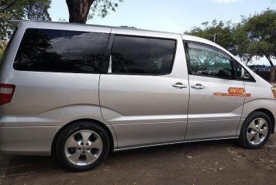 Traslado privado de un hotel a otro en Zanzibar.