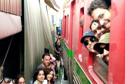 Recorrido por el mercado flotante y ferroviario, la granja de coc