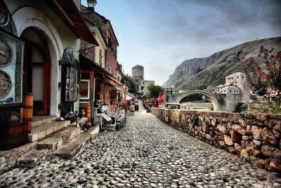 Excursión por la ciudad de Mostar, donde Oriente y Occidente