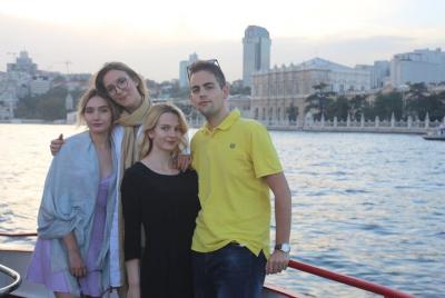 Crucero de 3 horas al atardecer por el Bósforo y el cuerno dorado