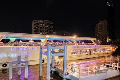 Cena crucero princesa Chao Phraya