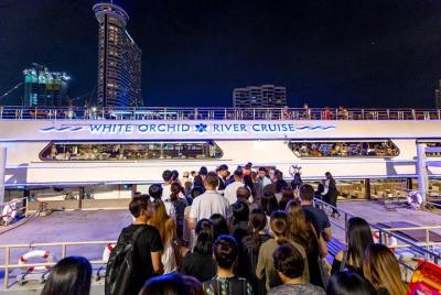 Crucero con cena de orquídeas blancas en Bangkok con traslado de  Crucero con cena de orquídeas blancas en Bangkok con traslado de
