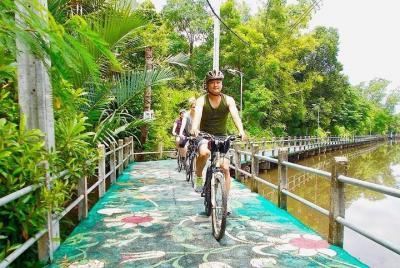 Perdido en Bangkok: paseo en bicicleta por la selva verde de pulm