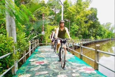 Tour de aventura en bicicleta por la selva verde de pulmón de Ban