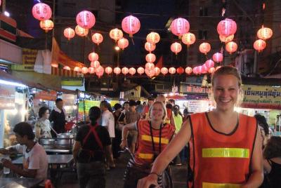Tour nocturno en bicicleta por los caminos ocultos de Bangkok par