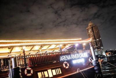 Cena Arena Crucero por el río en Bangkok con traslado de regreso