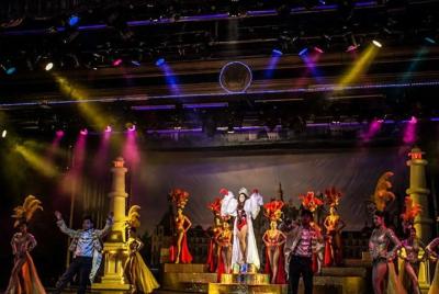 Espectáculo de cabaret Golden Dome en Bangkok