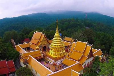 Excursión a Wat Doi Suthep y artesanía tailandesa desde Chiang Ma Excursión a Wat Doi Suthep y artesanía tailandesa desde Chiang Ma