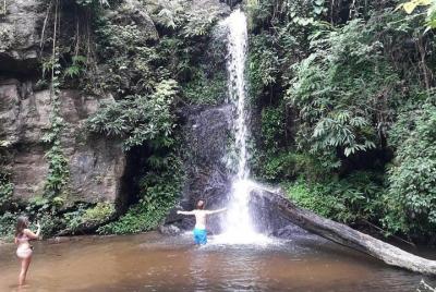 Excursión de día completo a Doi Suthep desde Chiang Mai con almue