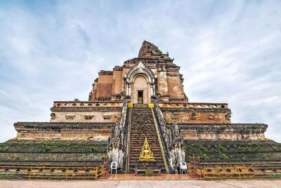 Tour en grupo pequeño por los templos de Chiang Mai y la historia