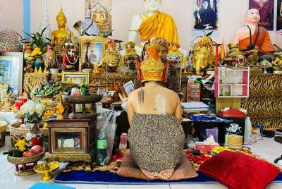 Explore y obtenga su propio tatuaje de Sak Yant (tatuaje incluido