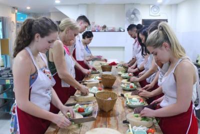 Escuela de cocina tailandesa día completo en Chiang Mai