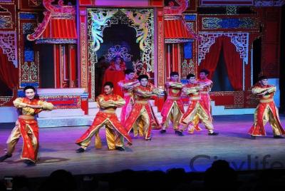 Espectáculo de cabaret milagroso en Chiang Mai