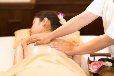 Exfoliante corporal con sal de 1 hora Makkha Health & Spa