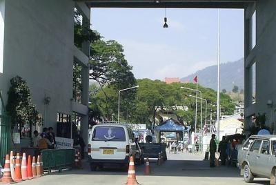 Hotel o aeropuerto de la ciudad de Chiang Rai al hotel en Mae Sai Hotel o aeropuerto de la ciudad de Chiang Rai al hotel en Mae Sai