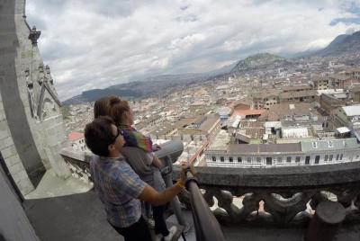 Experiencia en Quito con 2 noches de alojamiento: traslado, recor