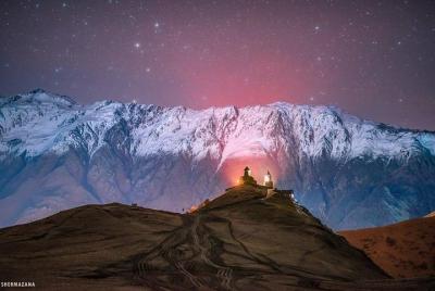 Kazbegi Tour - Excursión de un día a las impresionantes montañas Kazbegi Tour - Excursión de un día a las impresionantes montañas