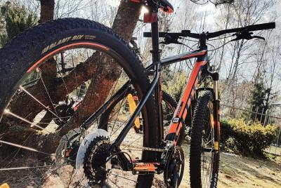 Tour privado en bicicleta de montaña en Vilnius