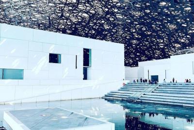 Recorrido privado por la ciudad de Abu Dhabi con museo Louver y a