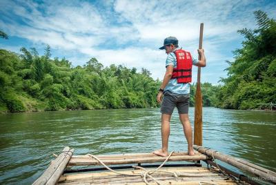 Desde Kanchanaburi: 4x4 Off Road Adventure, Bambú Rafting y Aguas Desde Kanchanaburi: 4x4 Off Road Adventure, Bambú Rafting y Aguas