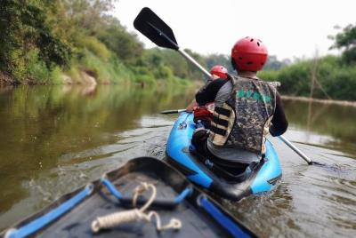 KAYAK EN CANOA por el río KWAI KAYAK EN CANOA por el río KWAI
