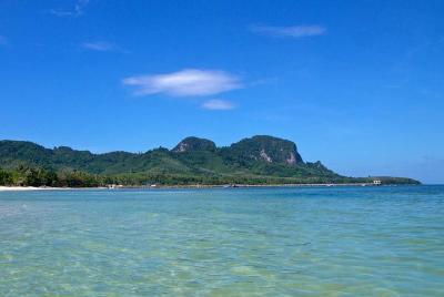 Lanta 4 Islands + Emerald Cave Snorkeling Tour Lanta 4 Islands + Emerald Cave Snorkeling Tour