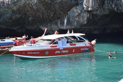 Excursión de esnórquel a cuatro islas hasta la cueva esmeralda en lancha motora desde Koh Lanta Excursión de esnórquel a cuatro islas hasta la cueva esmeralda en lancha motora desde Koh Lanta