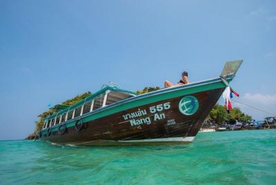 Excursión por 4 islas para ver un mar espectacular dividido en la Excursión por 4 islas para ver un mar espectacular dividido en la
