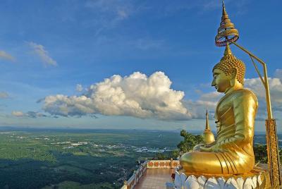 Recorrido por la ciudad de Krabi con Buda reclinado, Templo de la
