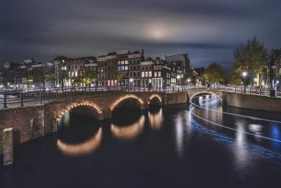 Taller de fotografía nocturna de Amsterdam con un profesional