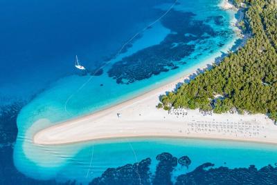 Half-Day Zlatni Rat Small Group Tour by Speedboat