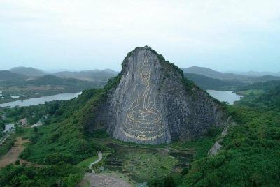 Selfie City & Temple Tours of Pattaya en Songthaew (Taxi local de