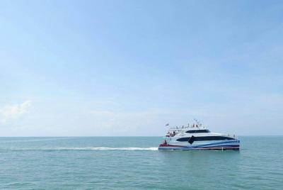 Pattaya a Koh Mak por Boonsiri Bus y High Speed ​​Catamaran