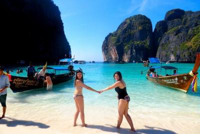 Excursión de día completo a la isla Phi Phi en Big Boat desde el 