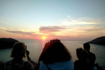 Experiencia al atardecer en Phuket con refrescos