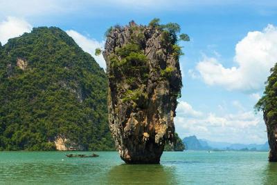 Excursión de la isla de Phuket a James Bond que incluye piragüism