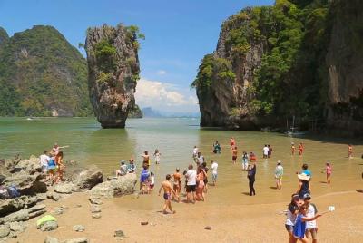 Excursión de un día a la isla de James Bond desde Phuket con cano