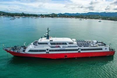 Surat Thani Don Sak Pier a Koh Samui por Seatran Discovery Ferry