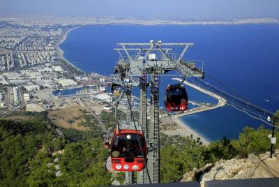 Tour por la ciudad de Antalya con cascadas y teleférico