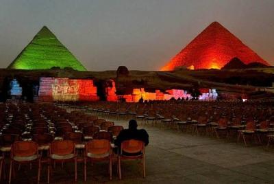 Espectáculo de luz y sonido de las pirámides de Giza con cena