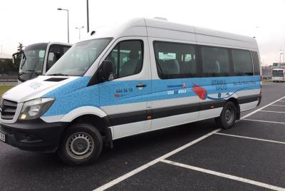 Traslado privado de lujo desde el centro de Bodrum al aeropuerto 