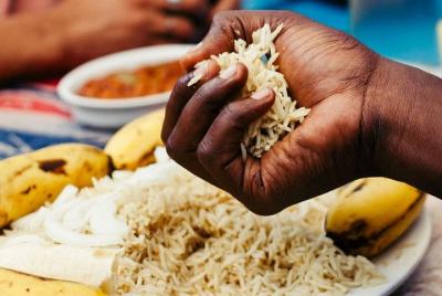 Recorrido a pie por comida africana