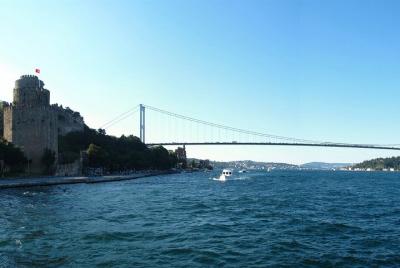 Tour en barco por el Cuerno de Oro y el Bósforo en Estambul Tour en barco por el Cuerno de Oro y el Bósforo en Estambul