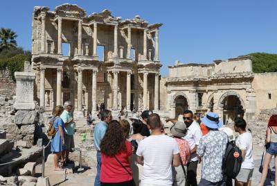 Tour de Éfeso en grupos pequeños desde Esmirna Tour de Éfeso en grupos pequeños desde Esmirna