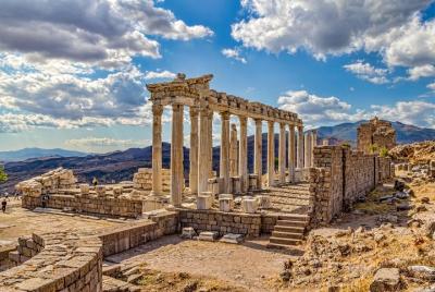 Excursión de un día para grupos pequeños de Pergamum y Asklepion  Excursión de un día para grupos pequeños de Pergamum y Asklepion