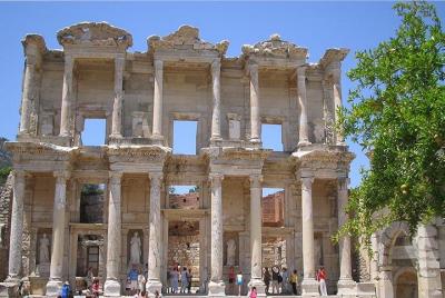 Traslados ADB del aeropuerto de Esmirna a los hoteles de Selcuk