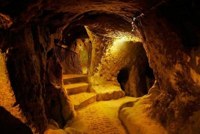 Desde Capadocia: 2 días completos / 1 noche Paquete turístico de 