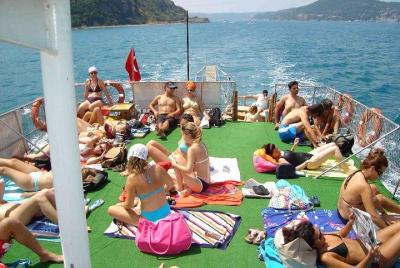 Excursión en barco todo incluido en Marmaris con traslado