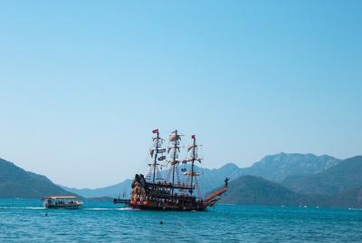 Paseo en barco pirata de Marmaris con almuerzo