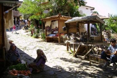 Disfrute de un tour de naturaleza y aventura de 8 días en el Cami